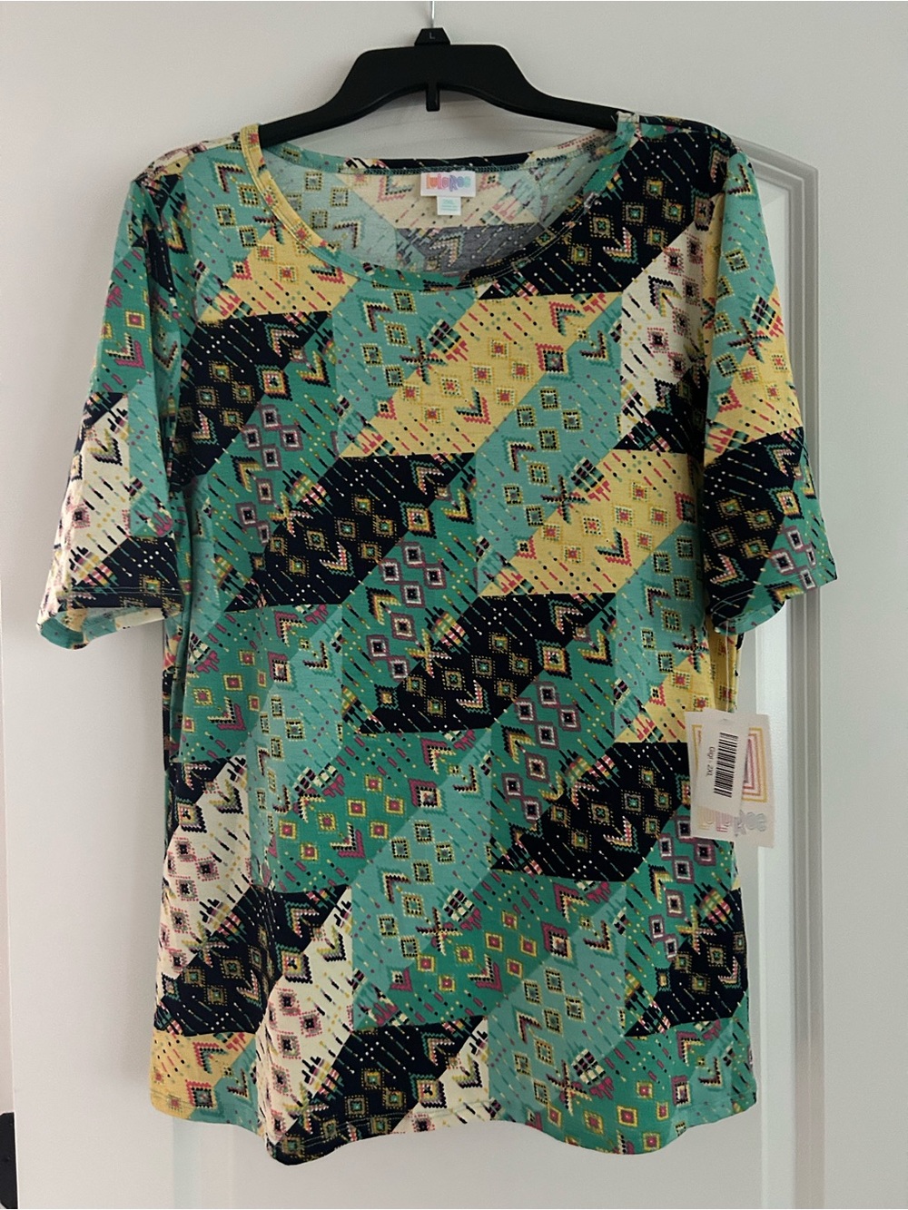 LuLaRoe Short Sleeve Geometric Tee in Teal, Yellow and Black